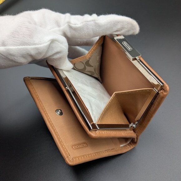 NEW Coach Bifold Wallet Coin purse Tan Cowhide Leather Medium 4 x 4 inch - Picture 1 of 12